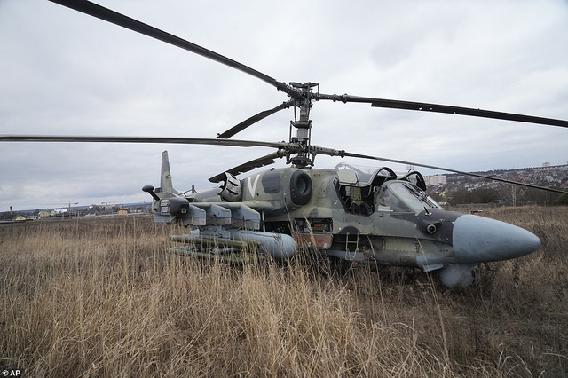 [Cập nhật] Quân đội Nga tiến vào Kiev; ông Putin sẵn sàng đàm phán với Ukraine - Ảnh 1.