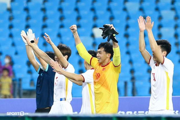  Phải dùng thủ môn đá tiền đạo, U23 Việt Nam xin đặc cách đón thêm “viện binh” trước trận chung kết với U23 Thái Lan - Ảnh 1.