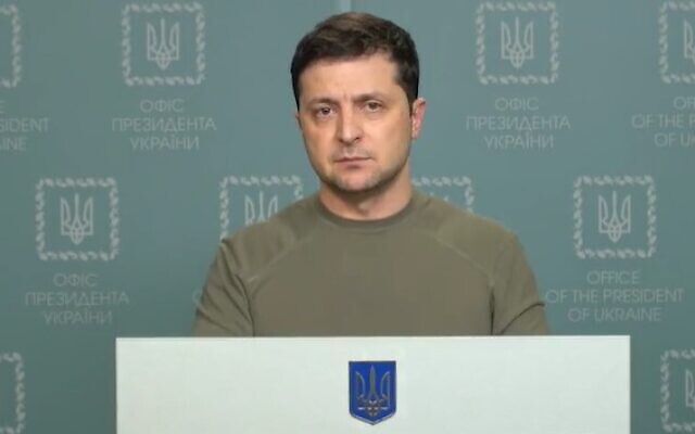 [Cập nhật] Tổng thống Ukraine: Chúng tôi bị bỏ rơi; CNN nghe thấy những tiếng nổ lớn ở thủ đô Kiev - Ảnh 1.