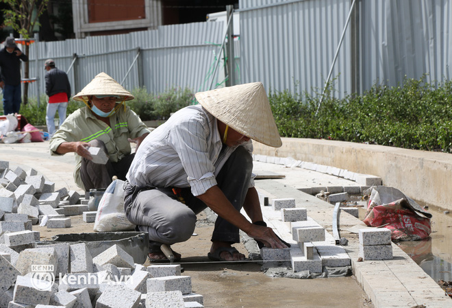  Ảnh: Khu tượng đài Trần Hưng Đạo được khoác “áo” mới hiện đại bên sông Sài Gòn - Ảnh 16.