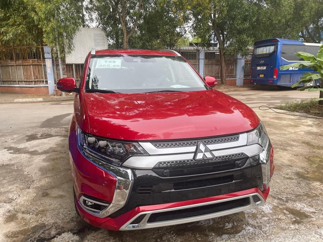 Lộ nhiều hình ảnh Mitsubishi Outlander 2022 sắp ra mắt Việt Nam: Màn hình là điểm gây tranh cãi - Ảnh 6.