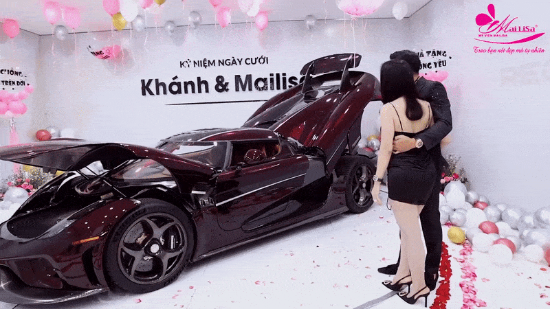Thắt nơ hồng cho Koenigsegg Regera 200 tỷ, vợ đại gia Hoàng Kim Khánh xúc động khi tạo bất ngờ cho chồng: Xe có 80 chiếc nhưng chồng chỉ có một - Ảnh 3.