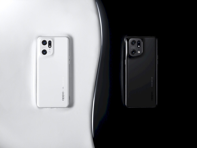 Loạt smartphone có cụm camera siêu dị, không đụng hàng trên thị trường - Ảnh 1.