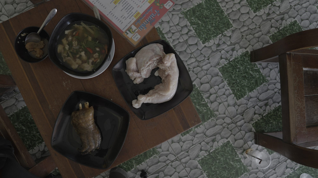Từ đầu lợn đến thịt vịt, cửa hàng Thái Lan cung cấp các món ăn Tết Nguyên đán từ nguyên liệu không ai ngờ - Ảnh 5.
