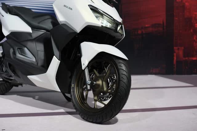  Ảnh thực tế Honda Vario 2022 vừa ra mắt: Làm khó Yamaha NVX, nhiều nâng cấp, sớm được đại lý tư nhân đưa về Việt Nam  - Ảnh 11.