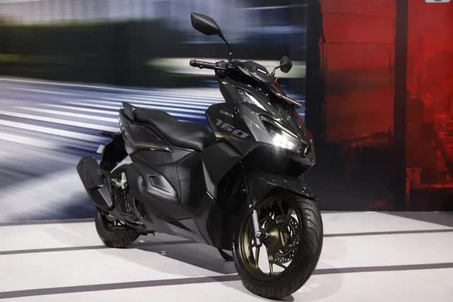  Ảnh thực tế Honda Vario 2022 vừa ra mắt: Làm khó Yamaha NVX, nhiều nâng cấp, sớm được đại lý tư nhân đưa về Việt Nam  - Ảnh 3.