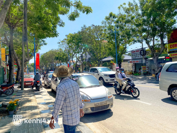 Trải nghiệm du lịch kinh hoàng ở Vũng Tàu chiều Mùng 3 Tết: Đường đi khổ sở muôn nẻo, quán xá lắc đầu ngưng tiếp khách vì kín chỗ - Ảnh 5.