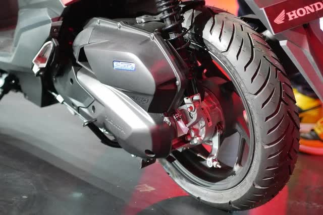  Ảnh thực tế Honda Vario 2022 vừa ra mắt: Làm khó Yamaha NVX, nhiều nâng cấp, sớm được đại lý tư nhân đưa về Việt Nam  - Ảnh 10.
