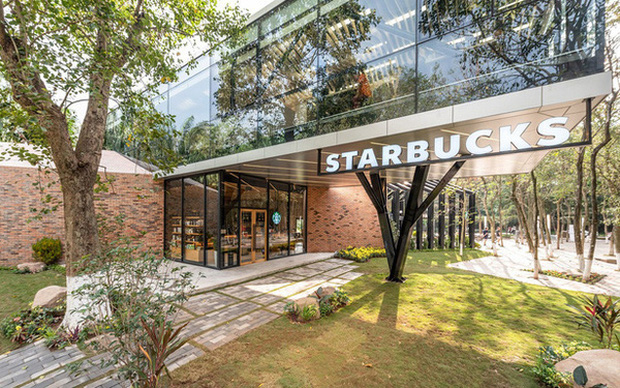 Nhập vai khách hàng sau lùm xùm Starbucks giữ nguyên VAT 10%, những brand - chuỗi cafe khác nói gì về việc giảm thuế xuống 8%? - Ảnh 1.