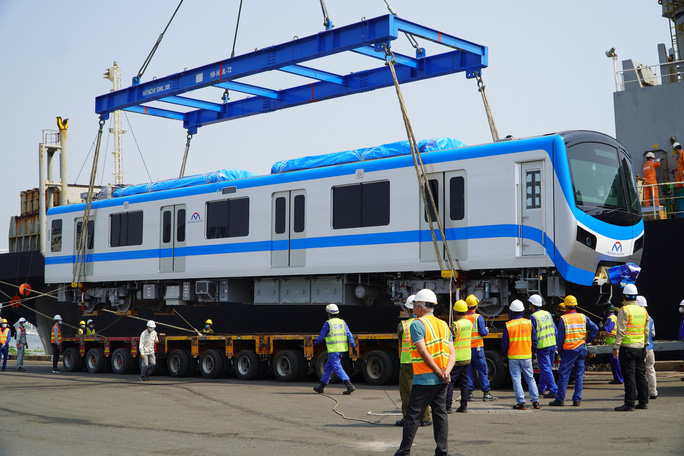  Cận cảnh 2 đoàn tàu metro số 1 tới cảng Khánh Hội, TP HCM  - Ảnh 3.