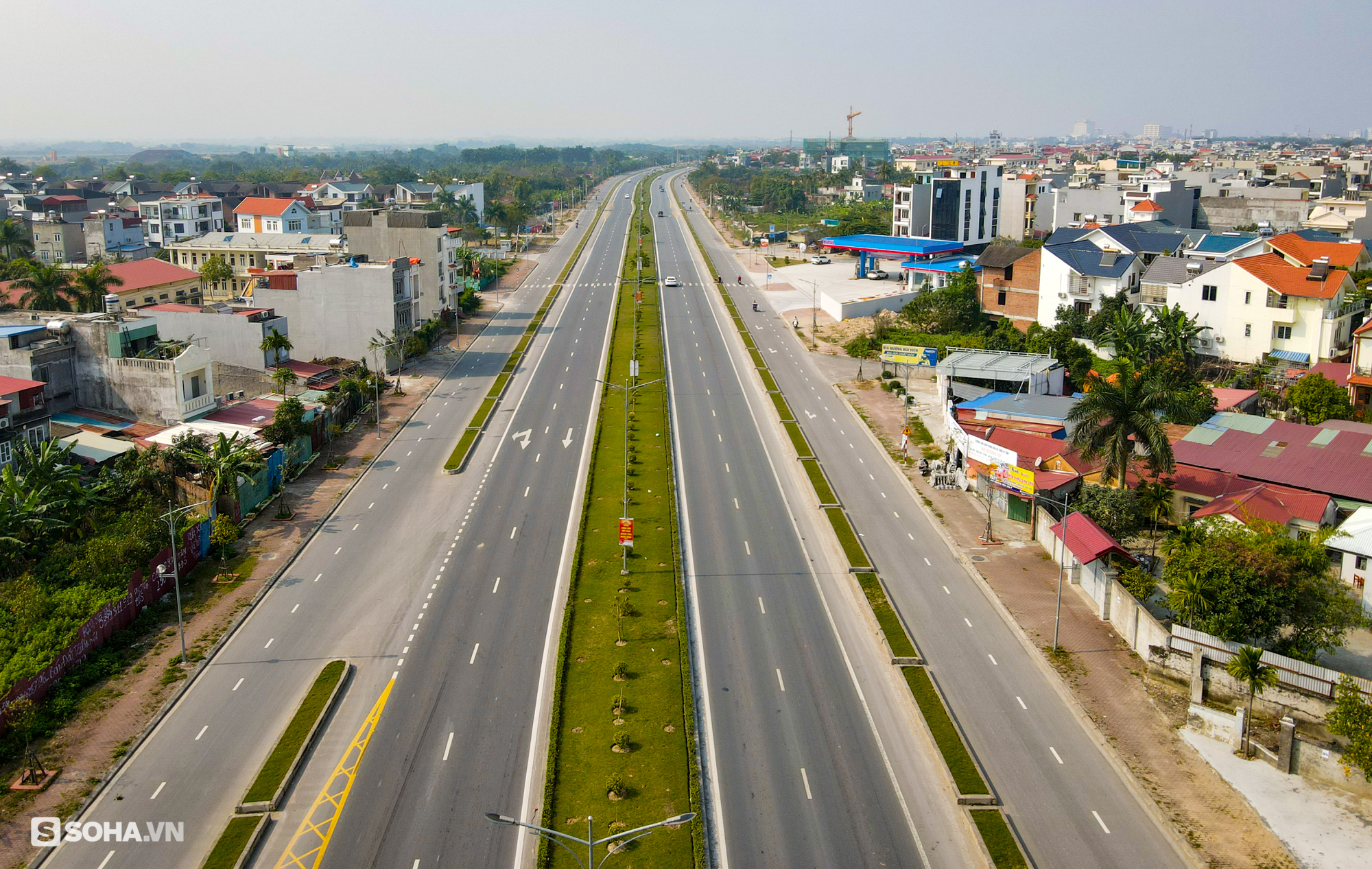  Cận cảnh đại lộ khủng 5.700 tỷ, kết nối Đông - Tây đẹp nhất thành phố hoa phượng đỏ - Ảnh 2.