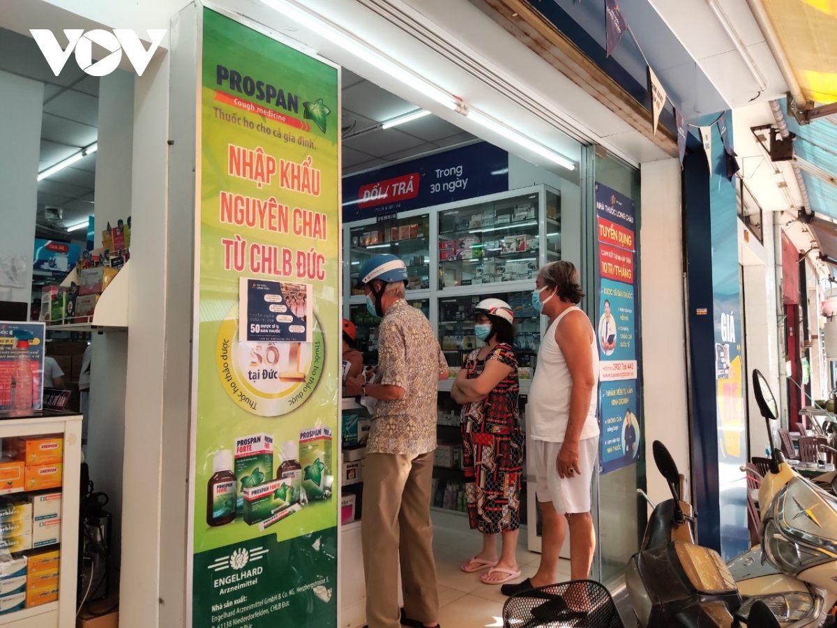 Sở Y tế TP.HCM đề xuất mua thuốc Molnupiravir cấp miễn phí cho F0 điều trị tại nhà - Ảnh 1. Sở Y tế TP.HCM đề xuất mua thuốc Molnupiravir cấp miễn phí cho F0 điều trị tại nhà - Ảnh 1.