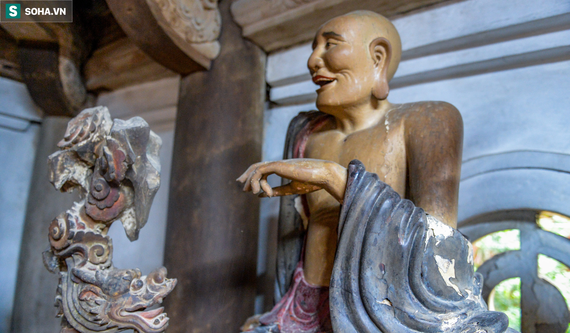  Các vị La Hán chùa Tây Phương đang xuống cấp nghiêm trọng, bong tróc hết lớp sơn son - Ảnh 9.