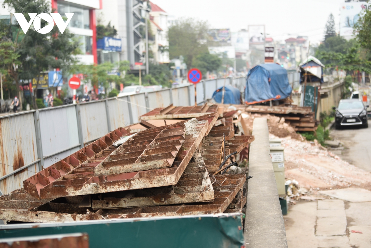 Dự án hơn 800 tỷ đồng ở Hà Nội chậm tiến độ: Nhếch nhác, đe dọa tính mạng người dân - Ảnh 18.