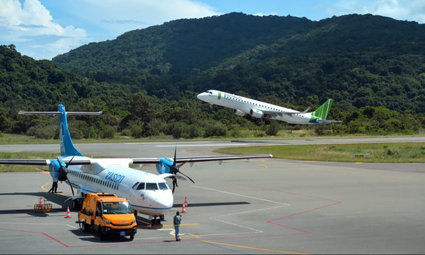  Trước vụ chuyến bay bị delay, hành khách suýt ngất vì hãng tắt điều hòa, sân bay Côn Đảo từng gặp loạt sự cố khó quên - Ảnh 1.