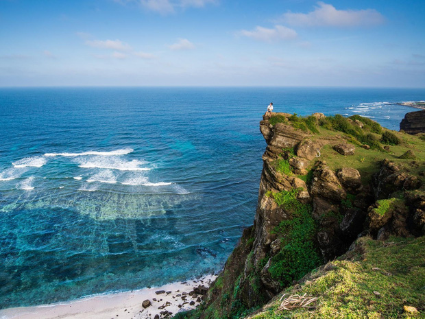  Lý Sơn - đảo núi lửa mệnh danh Jeju của Việt Nam: Nước biển xanh trong vắt, ai đi rồi cũng phải thốt lên quá đẹp - Ảnh 35.