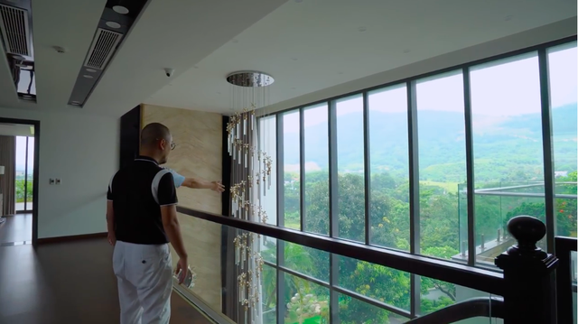 Choáng ngợp trước biệt thự của bác sĩ thẩm mỹ nổi tiếng Dr Hoàng Tuấn: Toạ lạc trên sườn đồi, view núi Ba Vì, rộng 6.000m2, quy mô hoành tráng như resort - Ảnh 54.