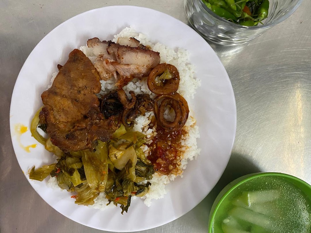 Thói quen 1 tháng có 25 ngày đi ăn hàng nhưng né bão giá leo thang tôi chỉ còn cách... về nhà nấu cơm - Ảnh 1. Thói quen 1 tháng có 25 ngày đi ăn hàng nhưng né bão giá leo thang tôi chỉ còn cách... về nhà nấu cơm - Ảnh 1.