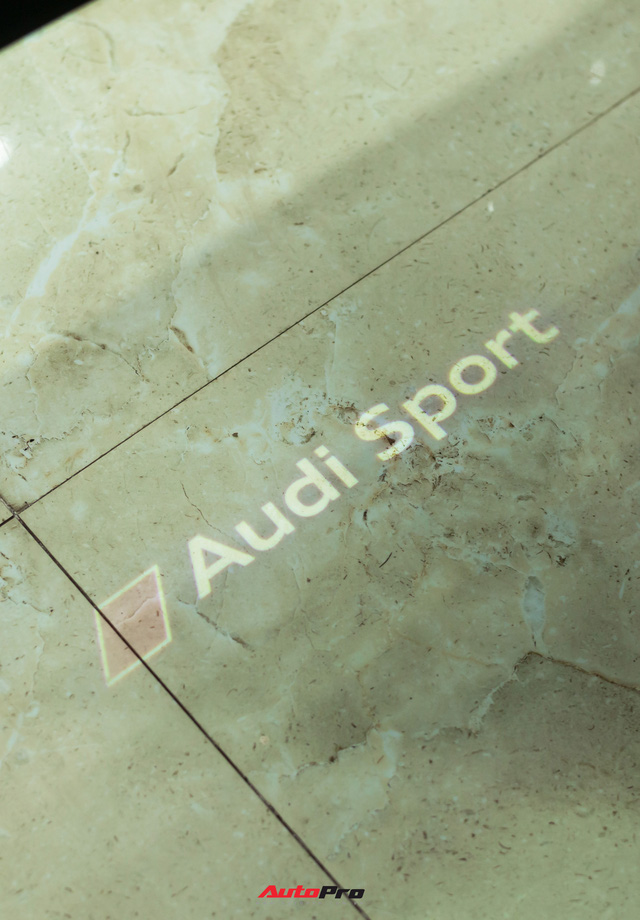 Chi tiết Audi RS Q8 kịch độc vừa lộ diện tại Việt Nam - SUV mang hồn Lamborghini Urus với diện mạo khiêm tốn - Ảnh 9.