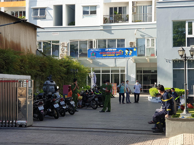 TP.HCM: Cháy tại chung cư Carillon 5, 2 người tử vong khi đang ngủ - Ảnh 2. TP.HCM: Cháy tại chung cư Carillon 5, 2 người tử vong khi đang ngủ - Ảnh 2.