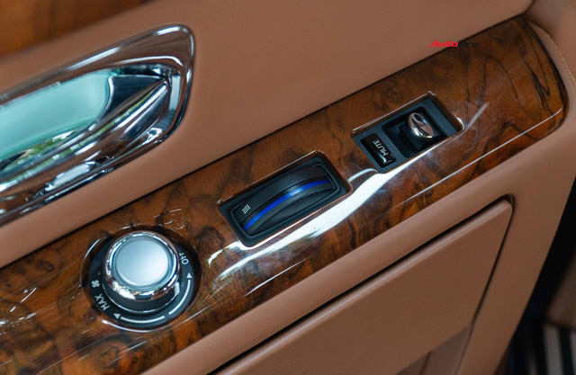 Sau 7 năm, Rolls-Royce Phantom vẫn là cả một gia tài với định giá 32 tỷ đồng  - Ảnh 18.