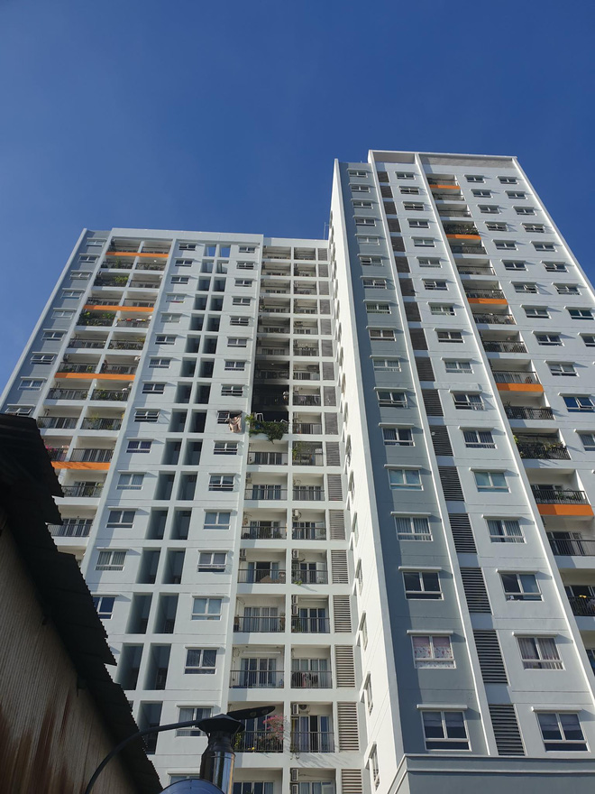 TP.HCM: Cháy tại chung cư Carillon 5, 2 người tử vong khi đang ngủ - Ảnh 4. TP.HCM: Cháy tại chung cư Carillon 5, 2 người tử vong khi đang ngủ - Ảnh 4.