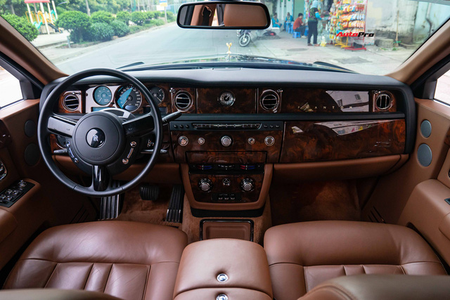 Sau 7 năm, Rolls-Royce Phantom vẫn là cả một gia tài với định giá 32 tỷ đồng  - Ảnh 9.