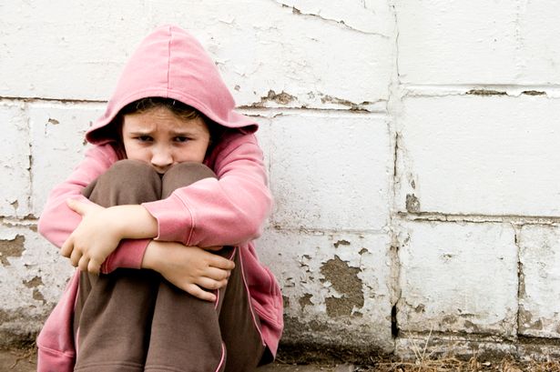 Khủng hoảng tại Anh tồi tệ đến mức nào: 4,3 triệu trẻ em kêu cứu vì đói và lạnh, ám ảnh cha mẹ phải bỏ bữa để con có cái ăn - Ảnh 4.