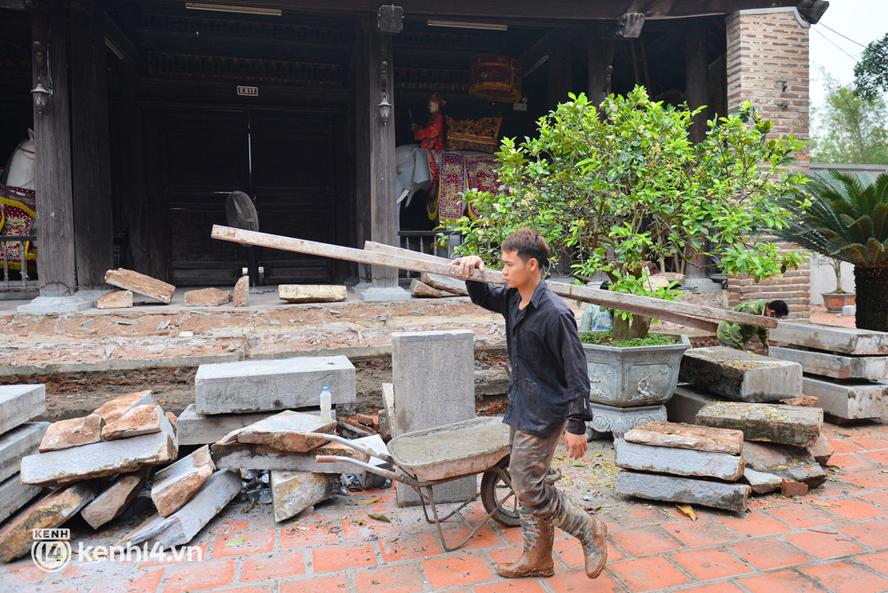  Hà Nội: Người dân rơi nước mắt khi cây đa cổ thụ ở ngôi đình 2.000 năm bị chặt hạ - Ảnh 6.