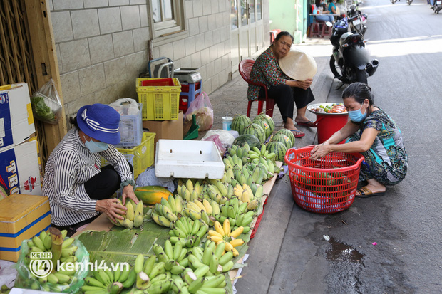 Mâm cua dì Ba ở Sài Gòn từng nổi tiếng khắp mạng xã hội, lên báo nước ngoài hiện giờ ra sao? - Ảnh 10.