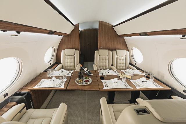 Choáng ngợp với chuyên cơ Gulfstream cho giới siêu giàu của Sun Group: Khách sạn 5 sao trên không, wifi chấp hết đại dương hay núi băng, bay vượt vùng nhiễu động, 100% khí tươi làm mới liên tục - Ảnh 3.