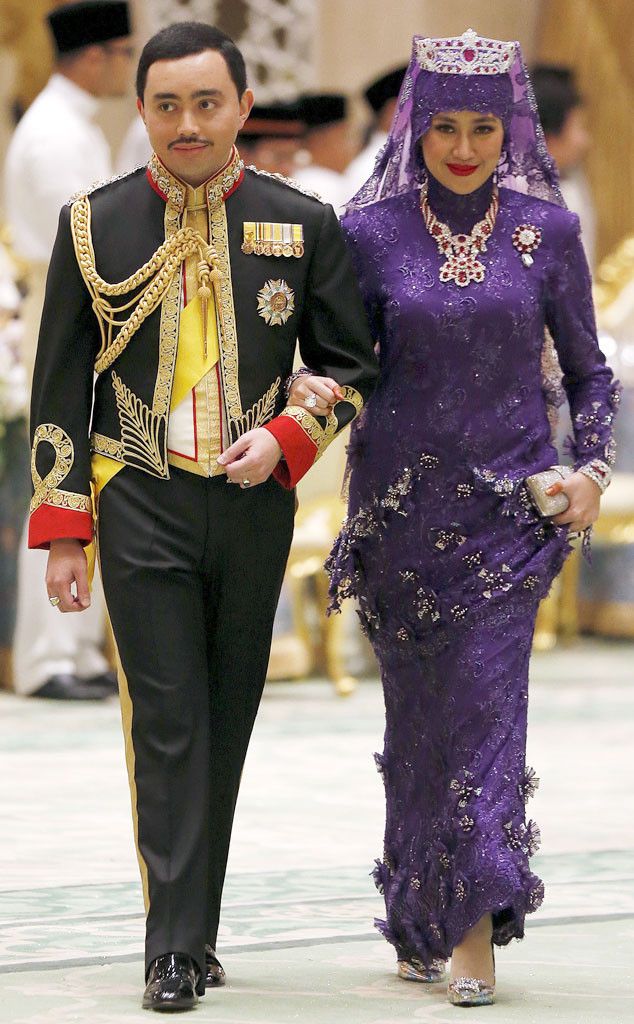 Đám cưới phủ vàng trong cung điện 1788 phòng của Hoàng tử Brunei và cuộc sống cực bất ngờ của nữ thường dân sau 7 năm bước chân vào cửa Hoàng tộc! - Ảnh 10.