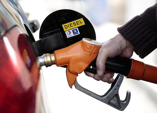 Nguồn cung dầu diesel ngày càng hạn hẹp - Ảnh 1.