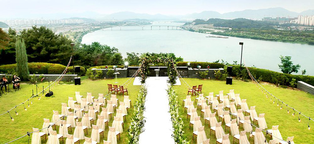 Khách sạn diễn ra đám cưới Hyun Bin - Son Ye Jin: View tuyệt đỉnh bậc nhất Seoul, giá phòng lại chỉ từ 3 triệu là thuê được rồi! - Ảnh 3.