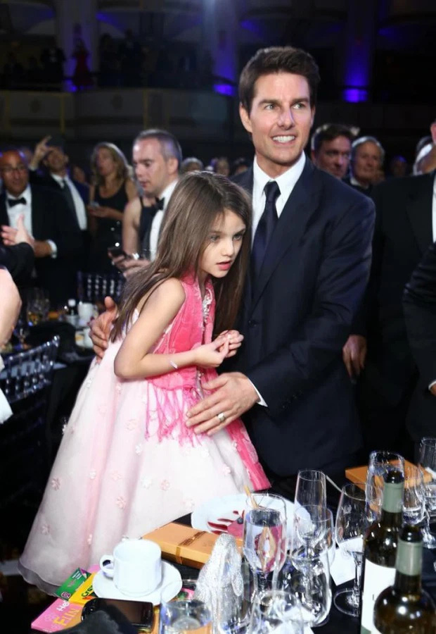 Cuộc sống ái nữ nhà Tom Cruise sau gần 10 năm không gặp ông bố triệu phú: Xinh đẹp, có học vấn, lại giỏi kiếm tiền - Ảnh 5.