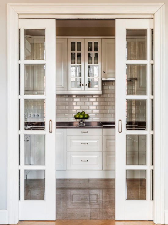 Nhà bếp không có cửa sổ là điểm chung của nhiều nhà chung cư và giải pháp thiết kế khắc phục siêu hay - Ảnh 1.