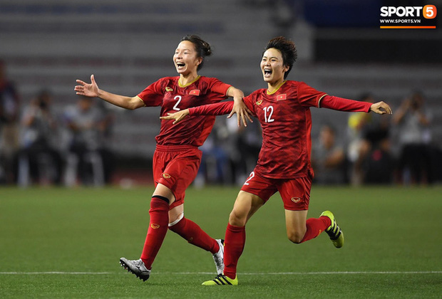 Nữ cầu thủ trong đội tuyển Việt Nam vừa dành vé dự World Cup mới tốt nghiệp đại học, xem bảng điểm loại Giỏi mà choáng - Ảnh 4.