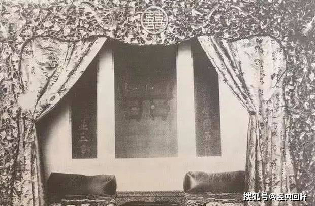 Bộ ảnh hiếm chụp hôn lễ của hoàng đế Trung Quốc cuối cùng: Linh đình tột bậc, có một vật trong phòng tân hôn khiến hậu thế ngạc nhiên - Ảnh 14.