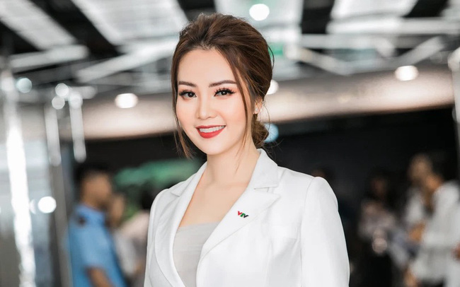 Á hậu thành công nhất lịch sử Hoa hậu Việt Nam: Cho con học trường ...
