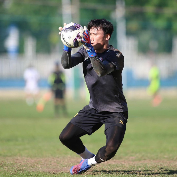 Bùi Tiến Dũng - Hà Đức Chinh: Người làm ông chủ kết thân với trùm buôn siêu xe nhưng lắm ồn ào, người kín tiếng cưới vợ về sống ở biệt phủ - Ảnh 4.