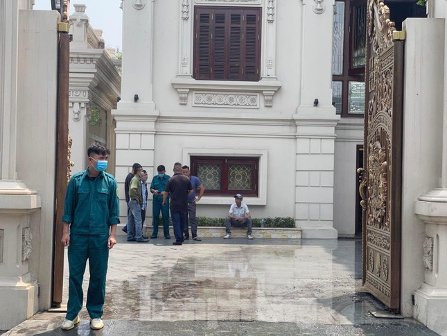  Hiện trường vụ cháy ‘lâu đài’ hàng trăm tỷ ở Quảng Ninh  - Ảnh 2.