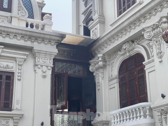  Hiện trường vụ cháy ‘lâu đài’ hàng trăm tỷ ở Quảng Ninh  - Ảnh 5.