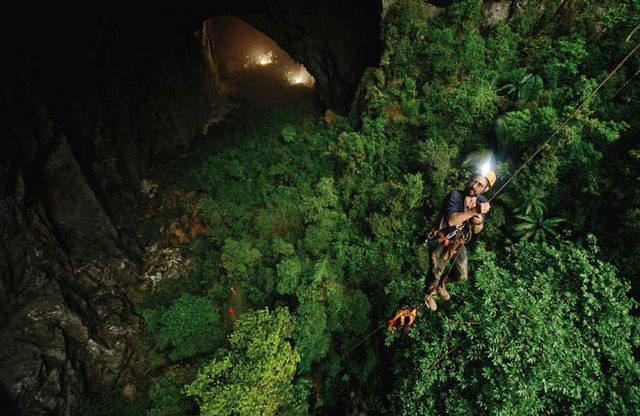 Tour thám hiểm hang động lớn nhất thế giới tại Việt Nam: Cháy vé trước cả năm, cần thể lực dồi dào và quan trọng là phải có…. tiền - Ảnh 1.