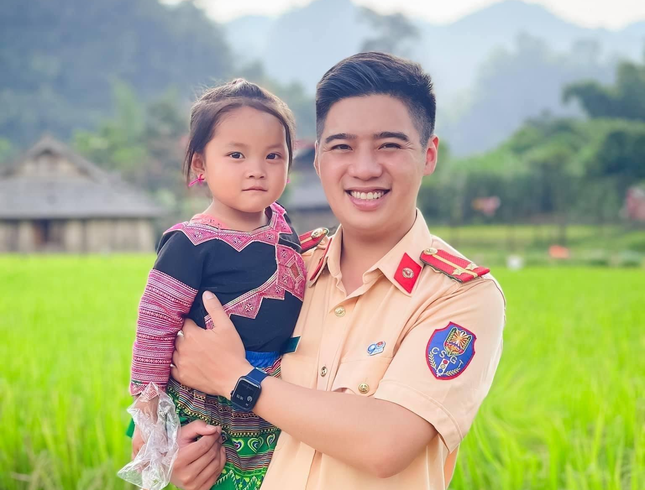 Chân dung Bí thư Đoàn Thanh niên Công an tỉnh 26 tuổi - trẻ nhất nước ta hiện nay - Ảnh 1. Chân dung Bí thư Đoàn Thanh niên Công an tỉnh 26 tuổi - trẻ nhất nước ta hiện nay - Ảnh 1.