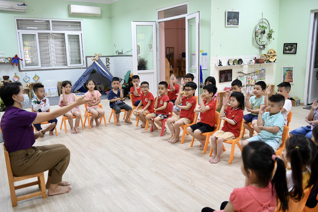  ẢNH nửa triệu trẻ mầm non Hà Nội đi học lại sau 1 năm xa trường lớp: Rất vui mà đòi về cũng nhiều! - Ảnh 19.
