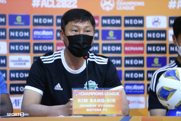 HLV Hàn Quốc đánh giá cực cao một tuyển thủ Việt Nam trước trận ra quân tại giải bóng đá danh giá nhất châu Á - Ảnh 1.