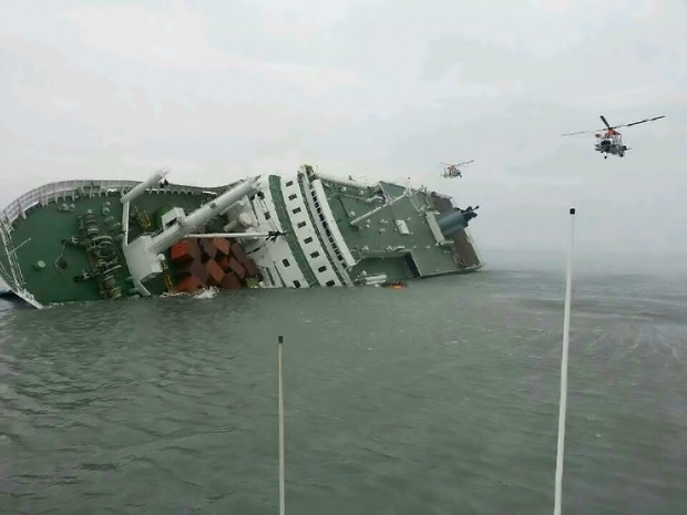Tròn 8 năm vụ chìm phà Sewol - thảm kịch tồi tệ ám ảnh Hàn Quốc: Bi thương vẫn còn với người ở lại đang đau đáu tìm câu trả lời dưới đáy biển - Ảnh 2.