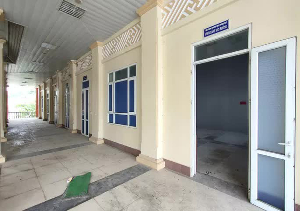 Trung tâm hội nghị 110 tỉ đồng bỏ hoang giữa lòng TP Thanh Hóa - Ảnh 5. Trung tâm hội nghị 110 tỉ đồng bỏ hoang giữa lòng TP Thanh Hóa - Ảnh 5.