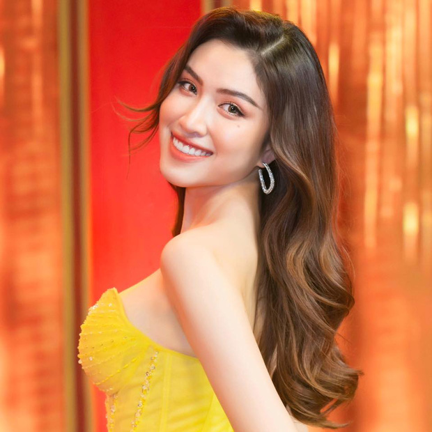 Học vấn khủng của MC hot nhất Miss Universe Vietnam: Từng đỗ thủ khoa đại học, dẫn song ngữ 3.000 chữ không cần kịch bản - Ảnh 21.