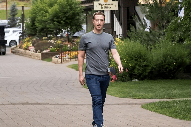 Bắt gặp gia đình Mark Zuckerberg ăn tối trên phố, dân mạng thắc mắc: Chi tiền an ninh 26,8 triệu USD mỗi năm, nhưng vệ sĩ ở đâu? - Ảnh 3.
